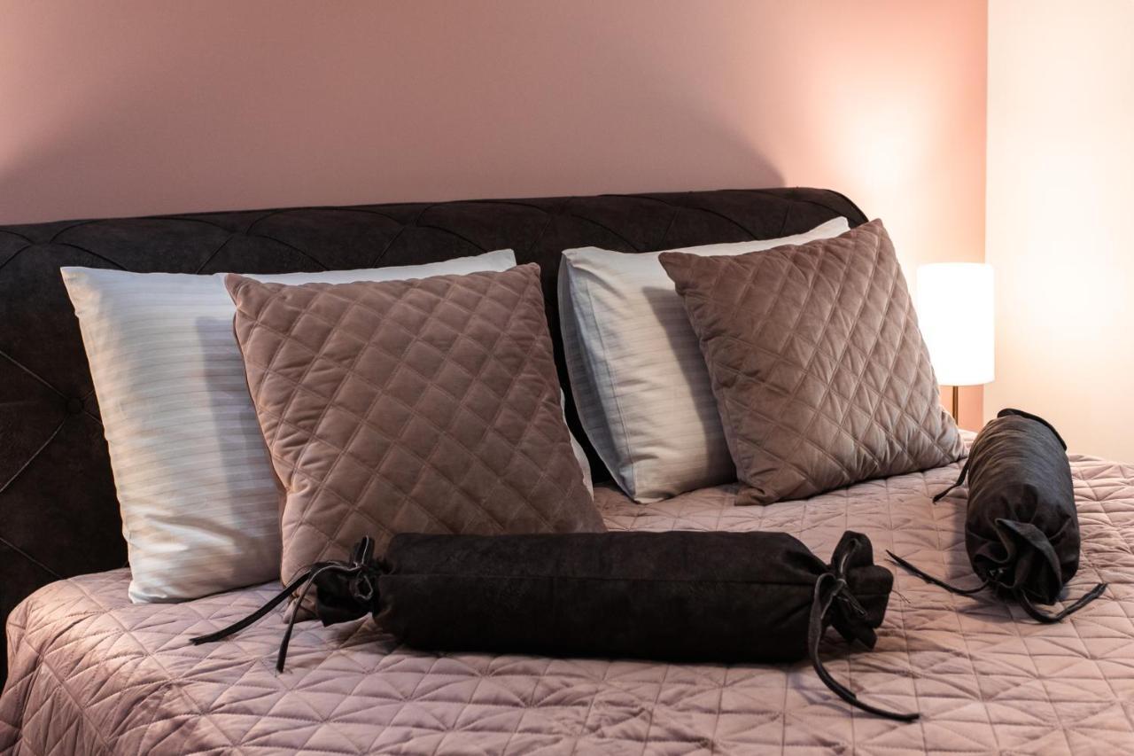 Room Jacuzzi “Athena” سوبوتيتْسا المظهر الخارجي الصورة