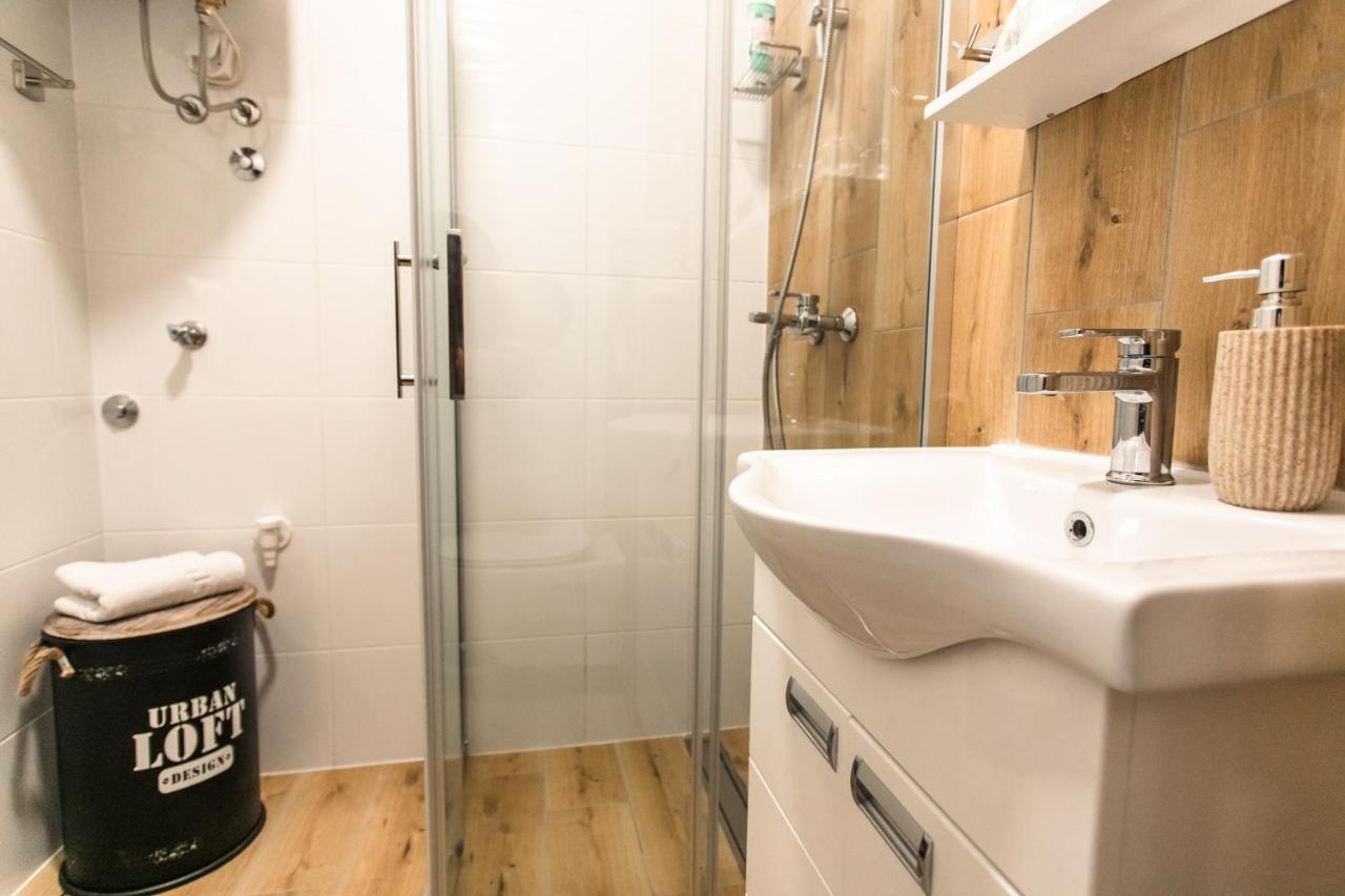 Room Jacuzzi “Athena” سوبوتيتْسا المظهر الخارجي الصورة