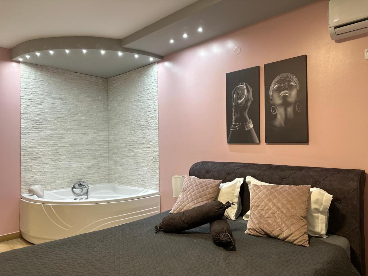 Room Jacuzzi “Athena” سوبوتيتْسا المظهر الخارجي الصورة
